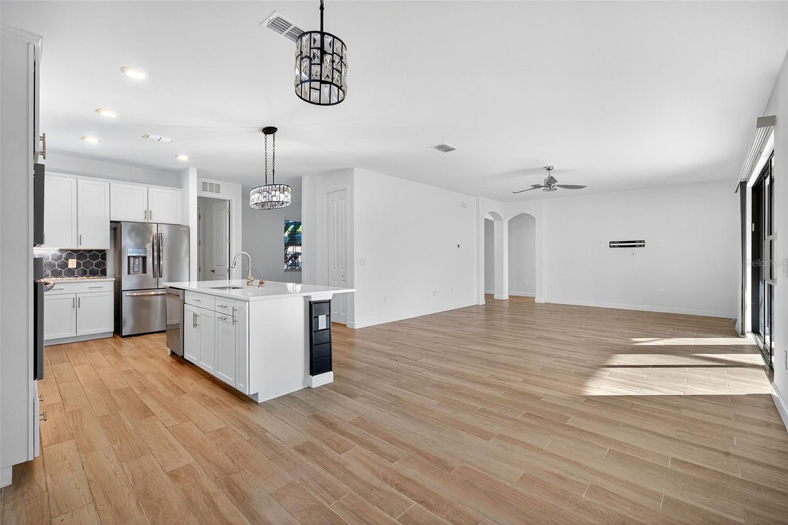 Image 21 of 100 For 4852 Coastal Days Lane