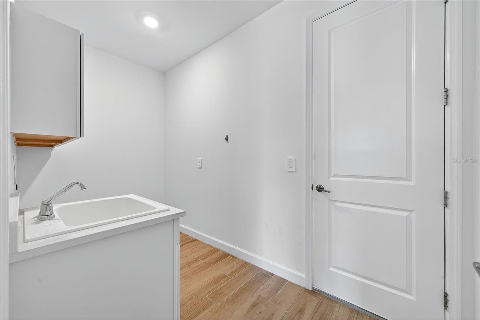 Image 33 of 100 For 4852 Coastal Days Lane