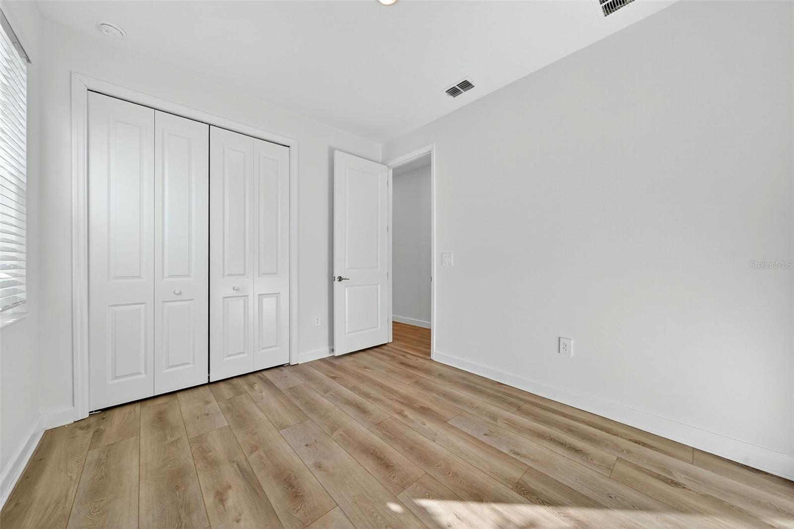 Image 40 of 100 For 4852 Coastal Days Lane