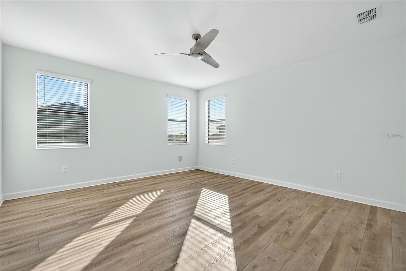 Image 55 of 100 For 4852 Coastal Days Lane