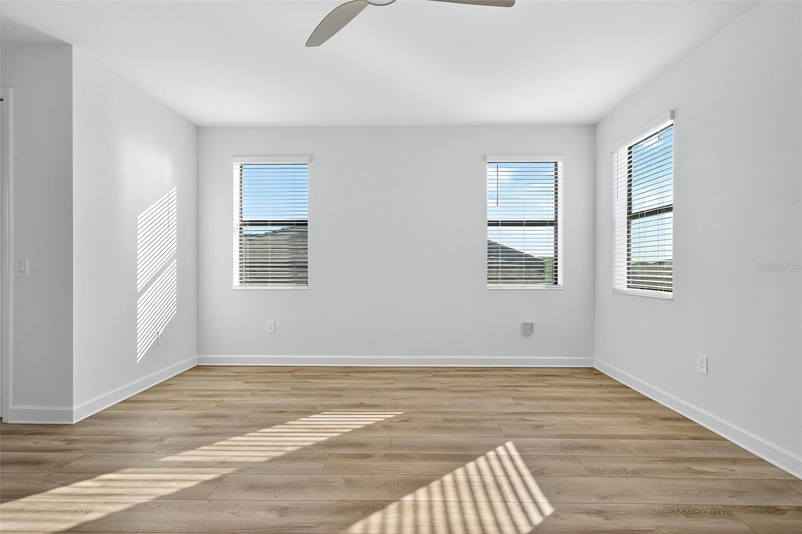 Image 56 of 100 For 4852 Coastal Days Lane