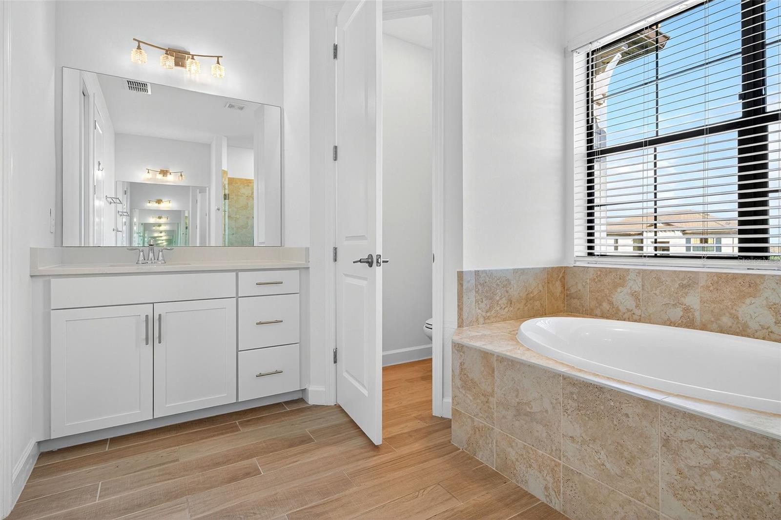 Image 60 of 100 For 4852 Coastal Days Lane