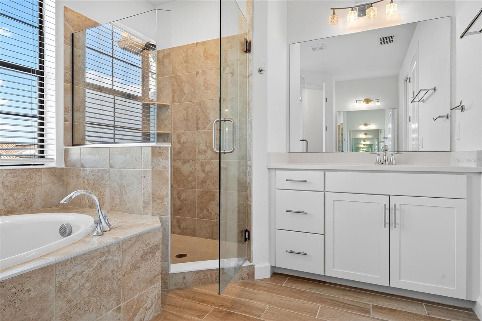 Image 61 of 100 For 4852 Coastal Days Lane