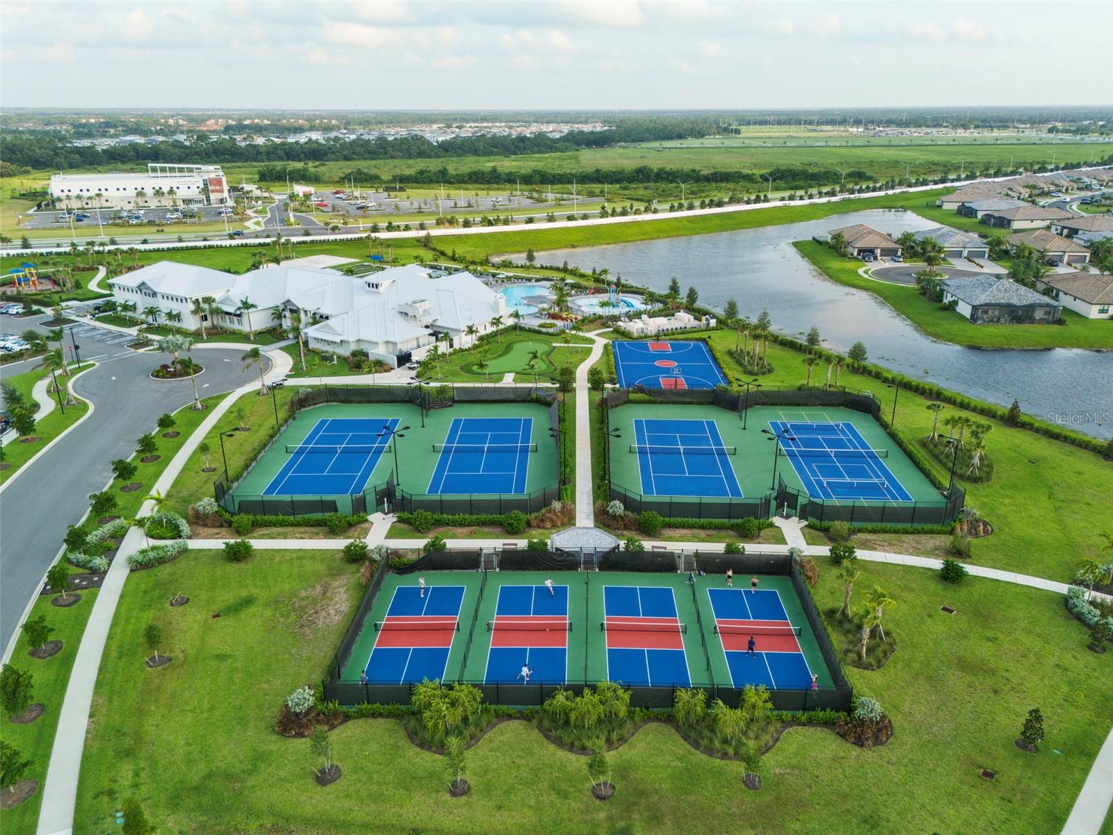 Image 82 of 100 For 4852 Coastal Days Lane