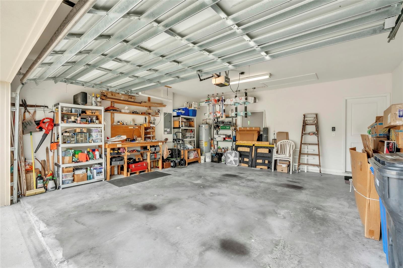 Image 26 of 33 For 9527 Sunstone Boulevard