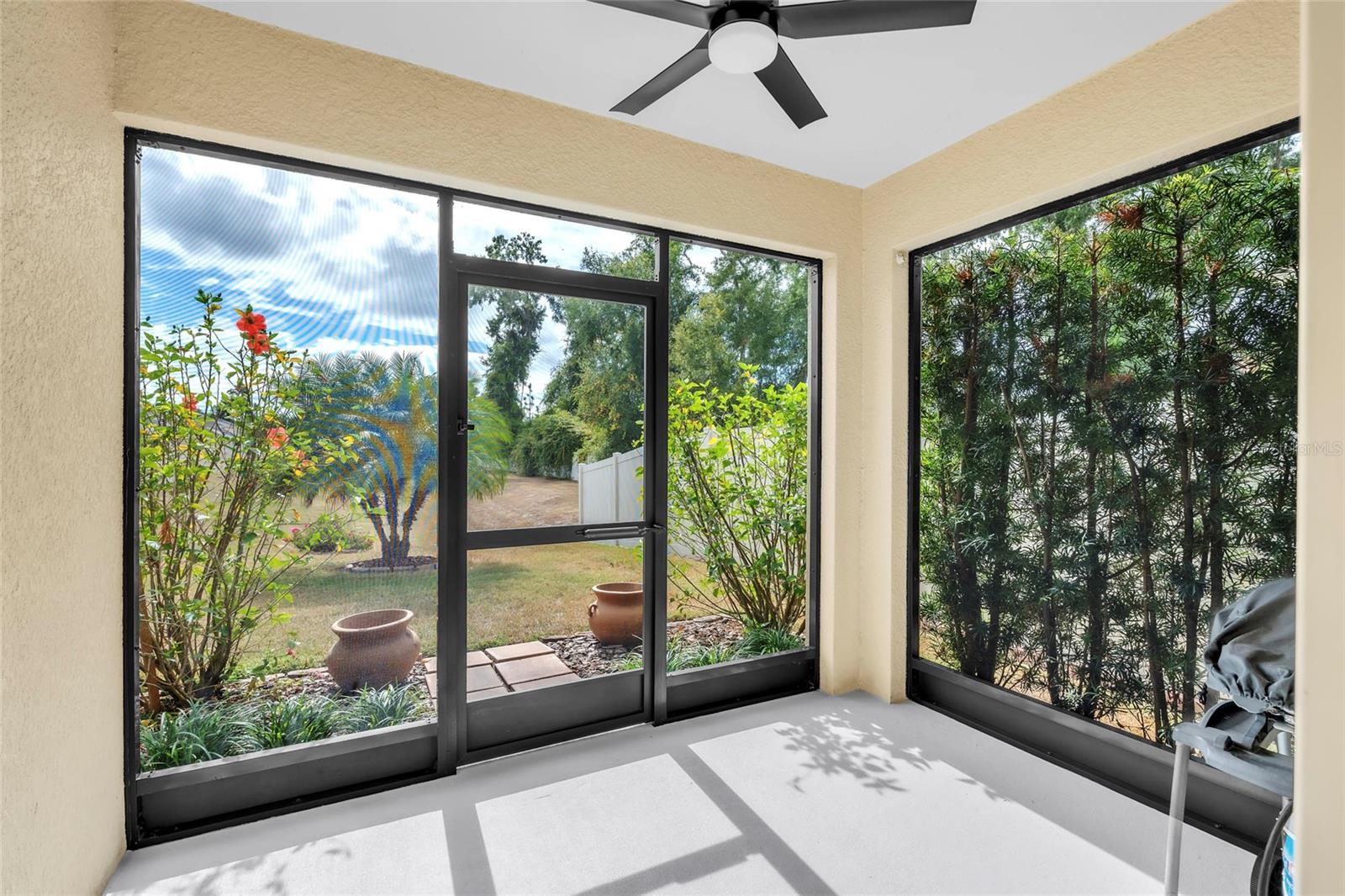 Image 27 of 33 For 9527 Sunstone Boulevard