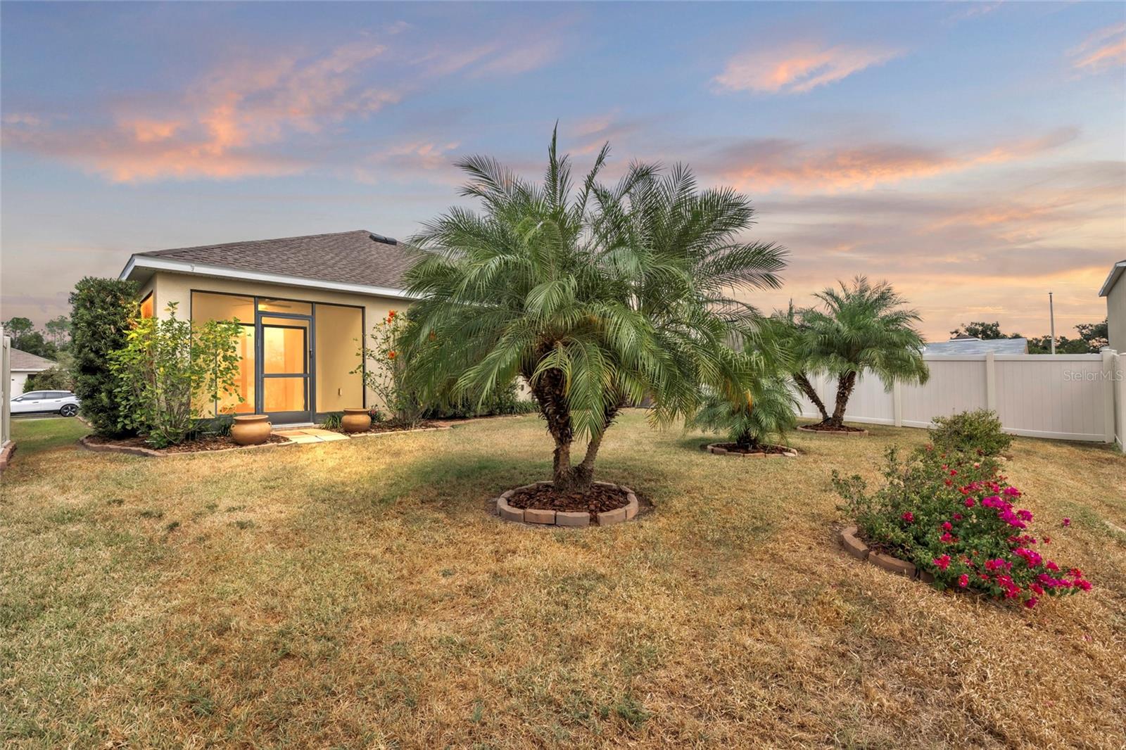 Image 31 of 33 For 9527 Sunstone Boulevard