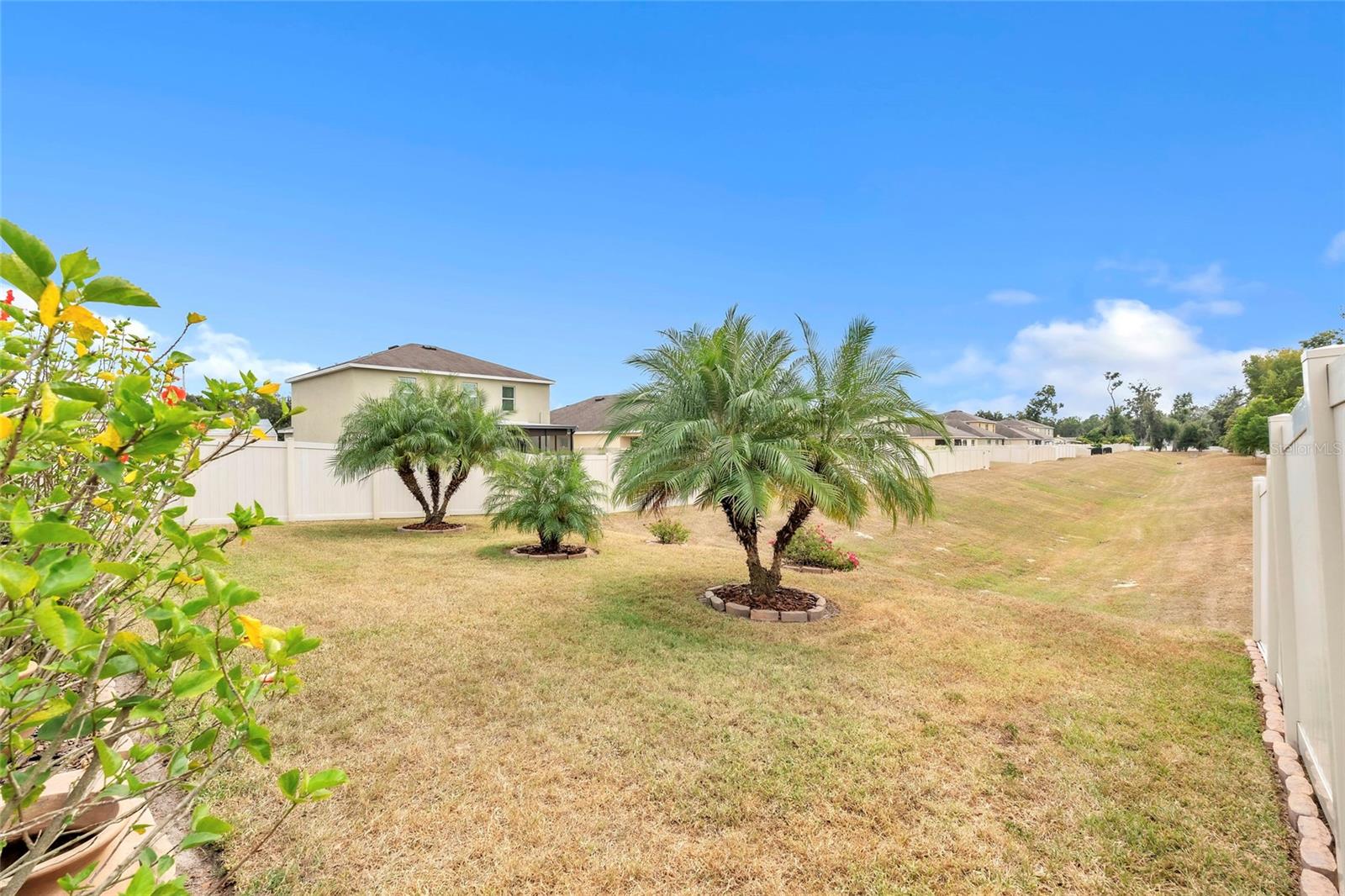 Image 32 of 33 For 9527 Sunstone Boulevard