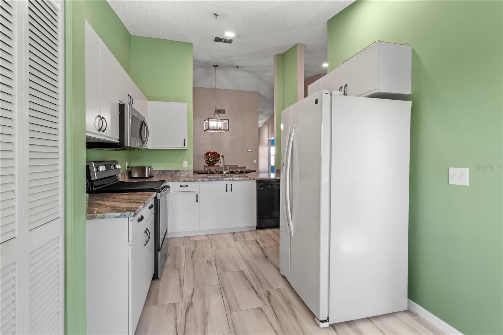 Image 10 of 57 For 7201 29th Avenue Drive W 307