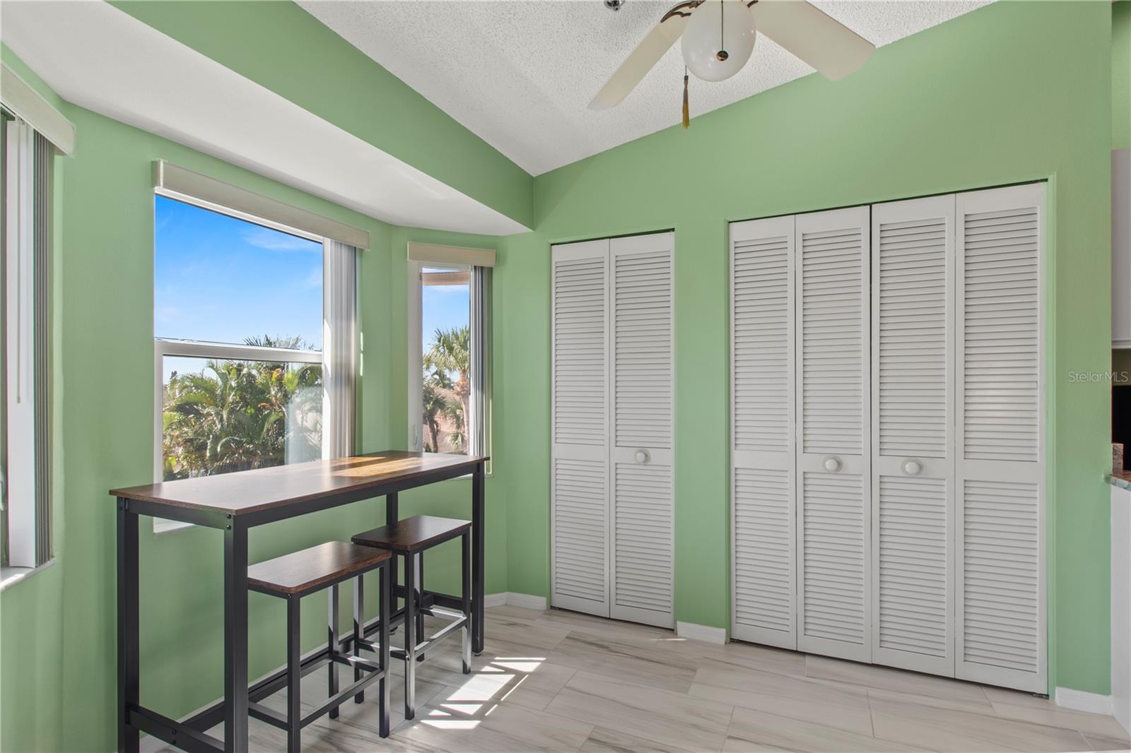 Image 12 of 57 For 7201 29th Avenue Drive W 307