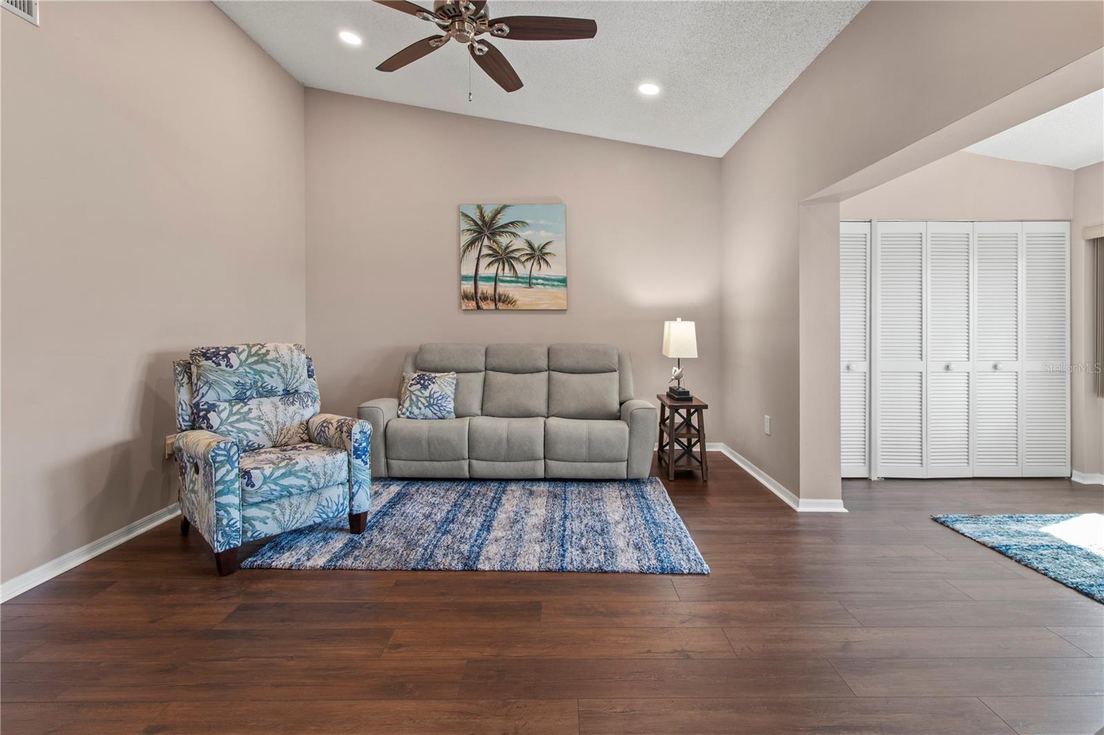 Image 17 of 57 For 7201 29th Avenue Drive W 307