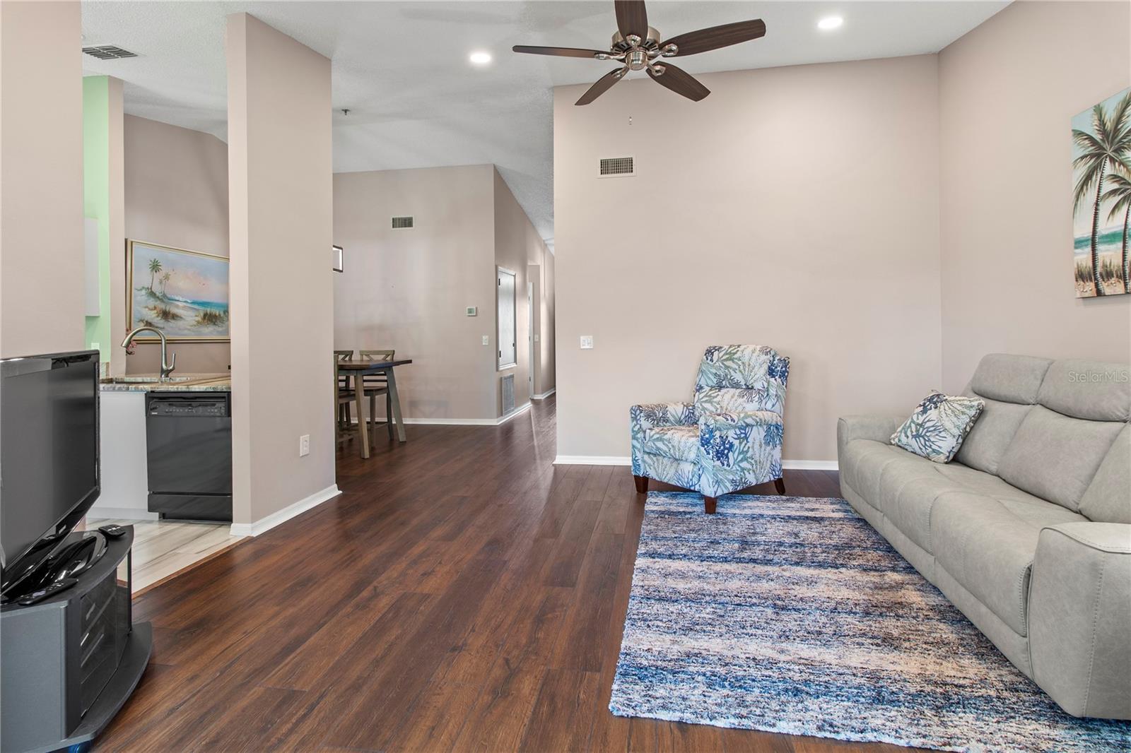 Image 18 of 57 For 7201 29th Avenue Drive W 307