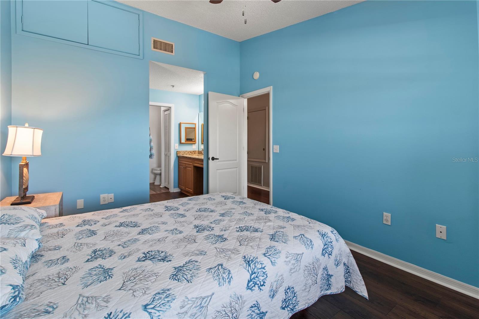 Image 23 of 57 For 7201 29th Avenue Drive W 307