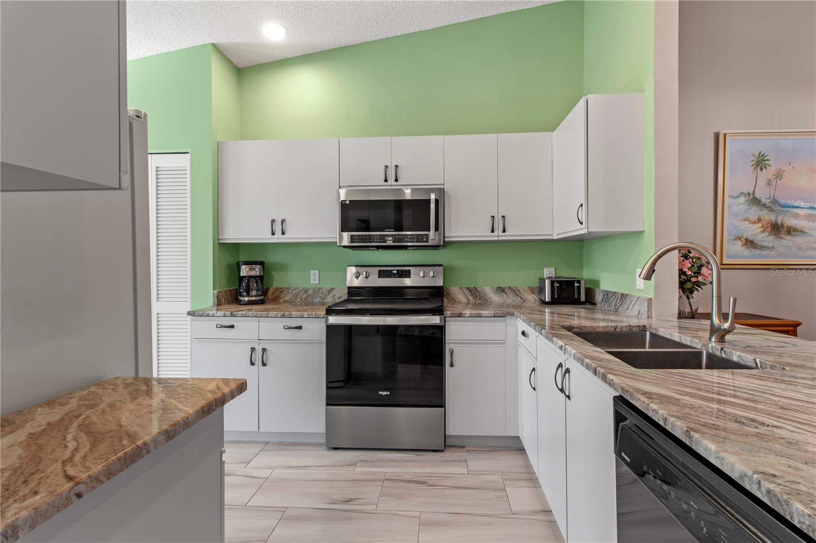 Image 6 of 57 For 7201 29th Avenue Drive W 307