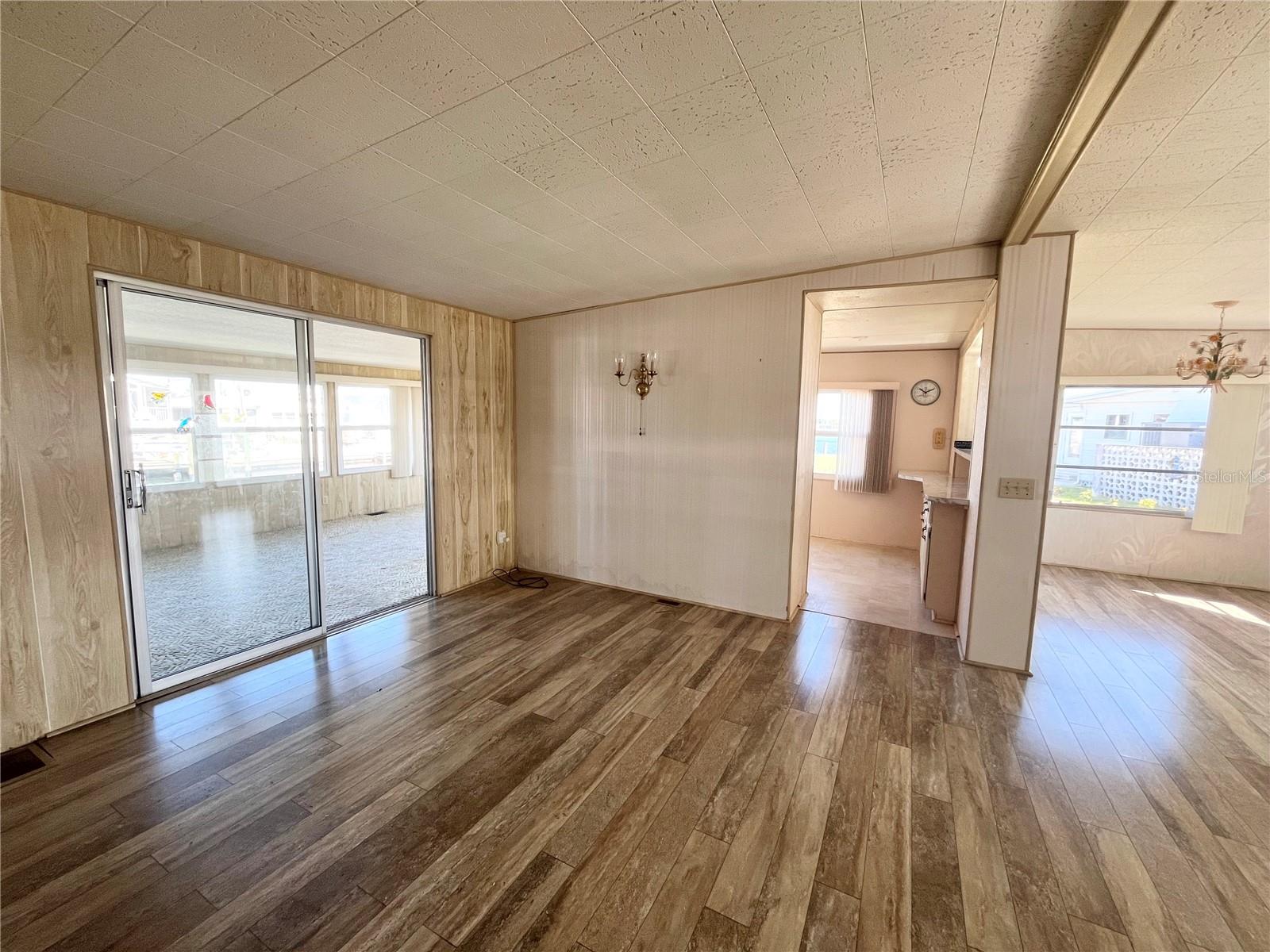 Image 12 of 23 For 1213 31st Avenue W