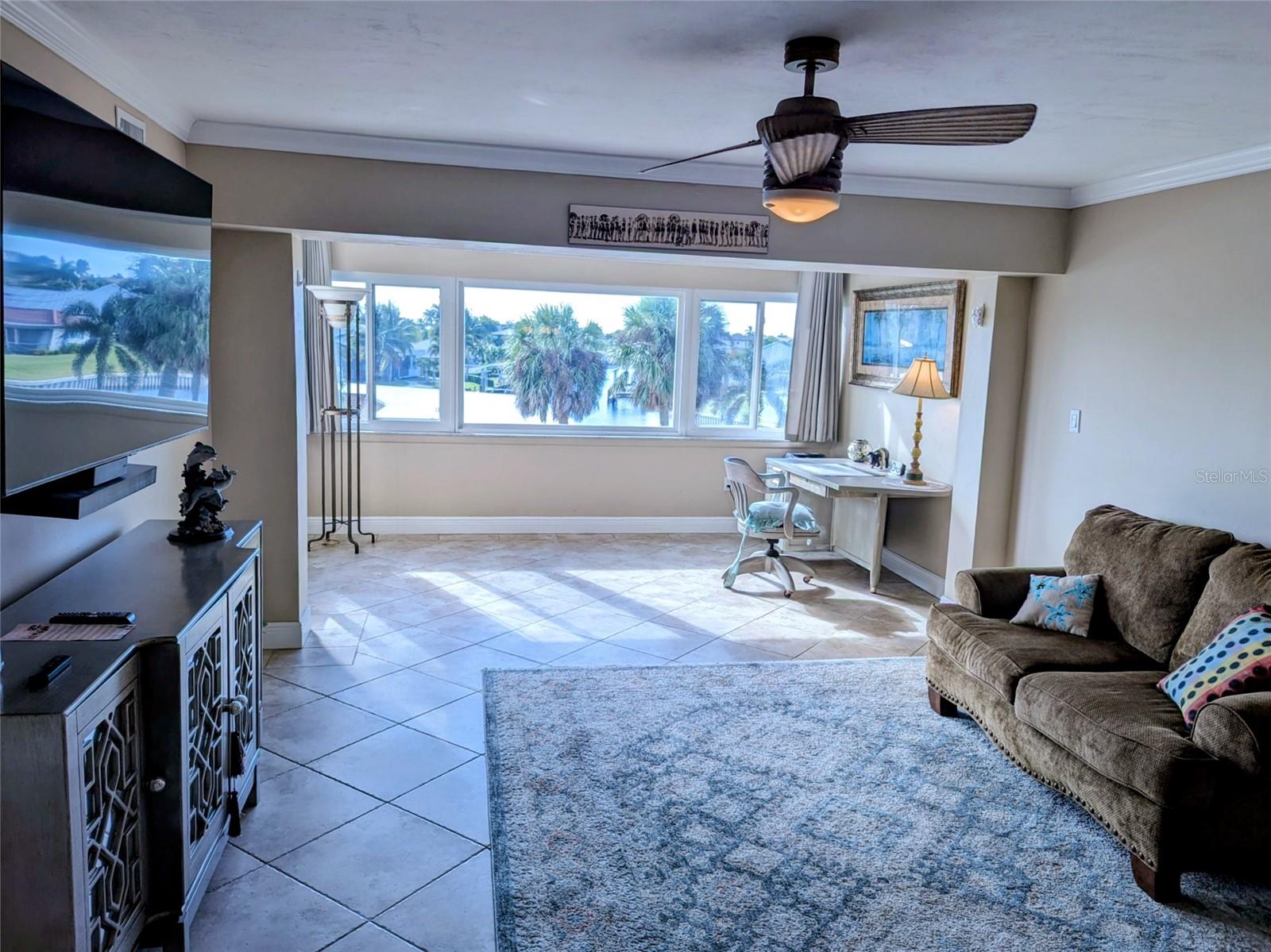 Image 11 of 17 For 4309 Mariner Way 304