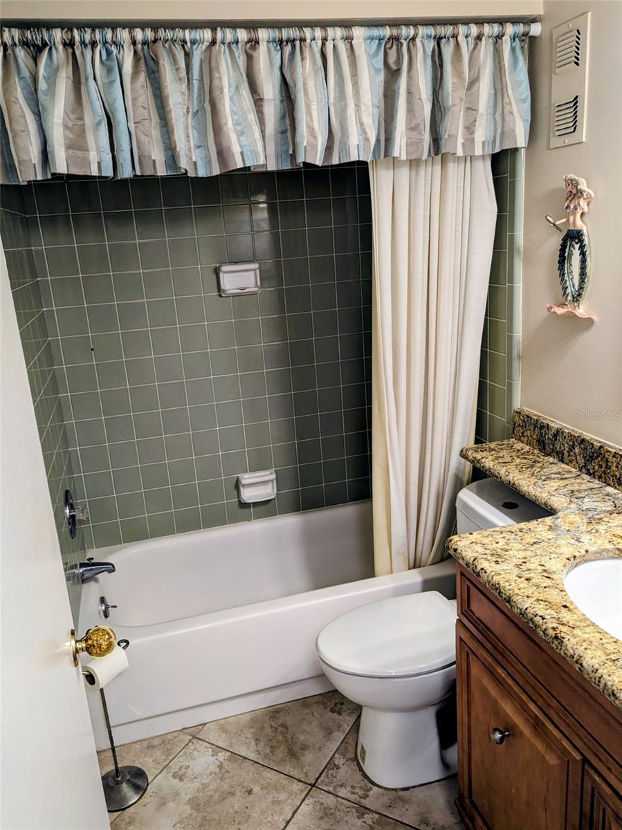 Image 12 of 17 For 4309 Mariner Way 304