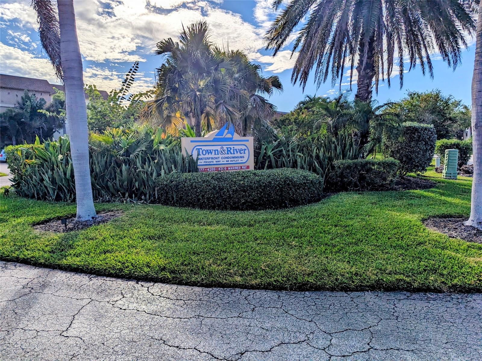 Image 20 of 21 For 4309 Mariner Way 304