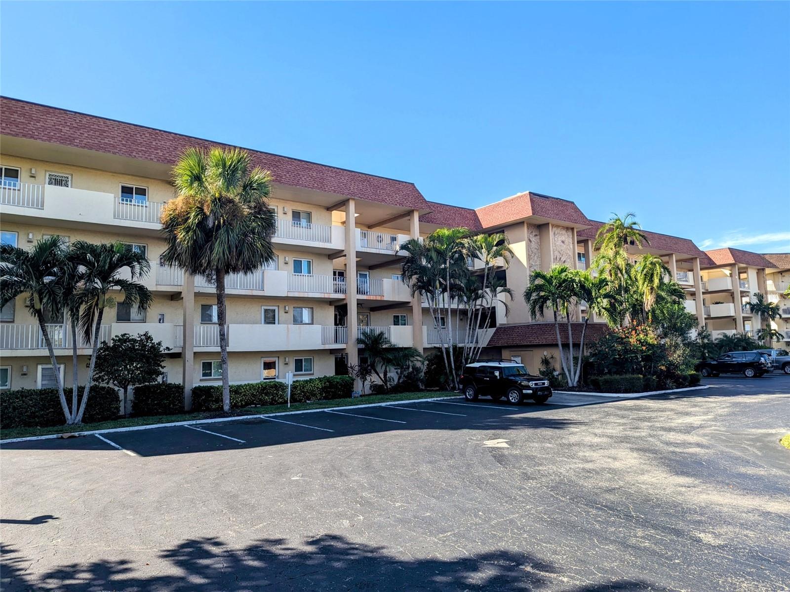 Image 4 of 17 For 4309 Mariner Way 304