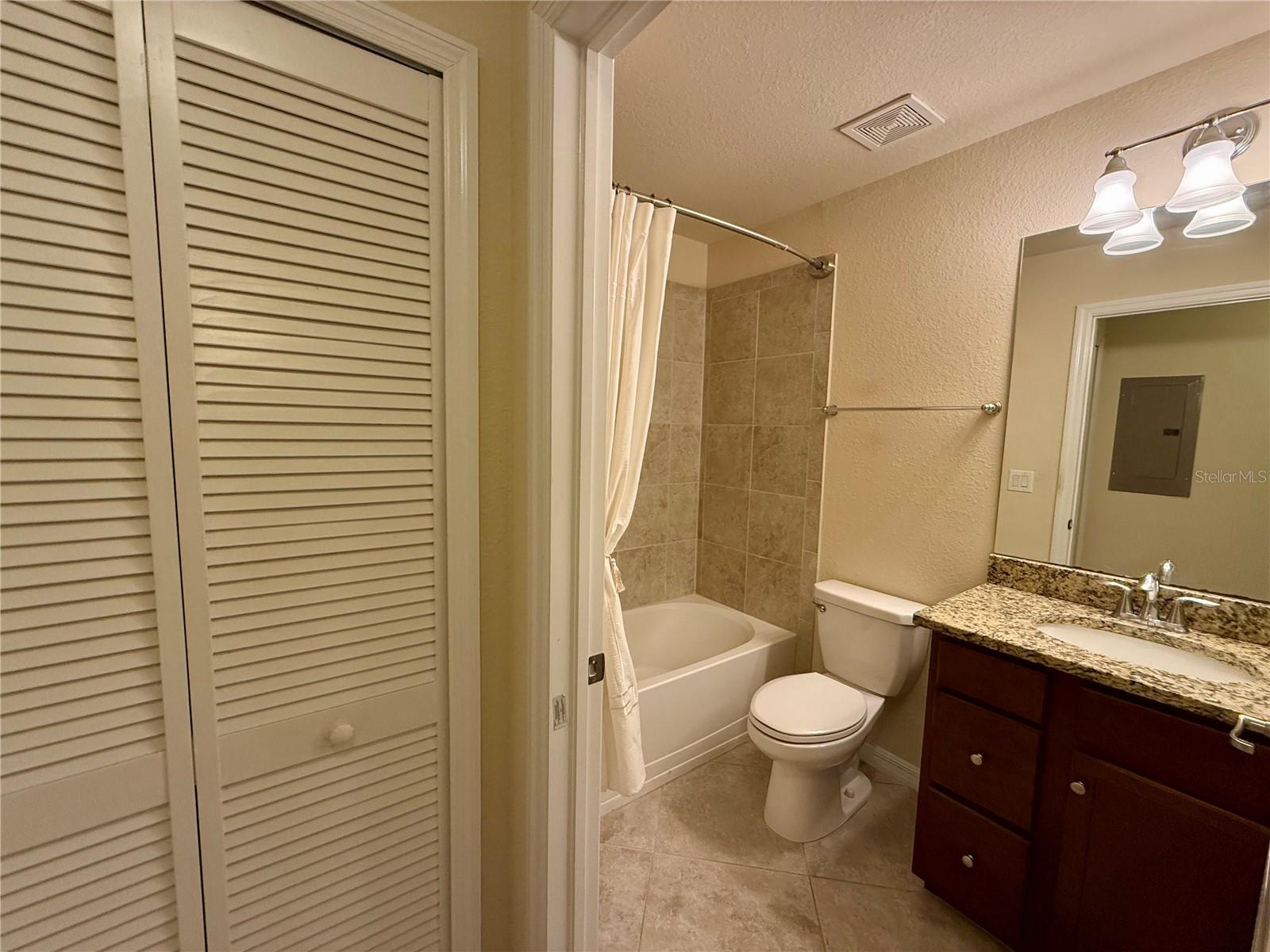 Image 22 of 32 For 5538 Palmer Circle 104