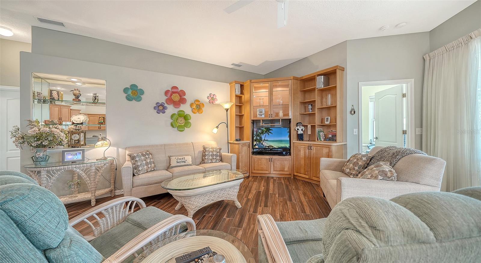 Image 14 of 71 For 8875 Macgregor Lane