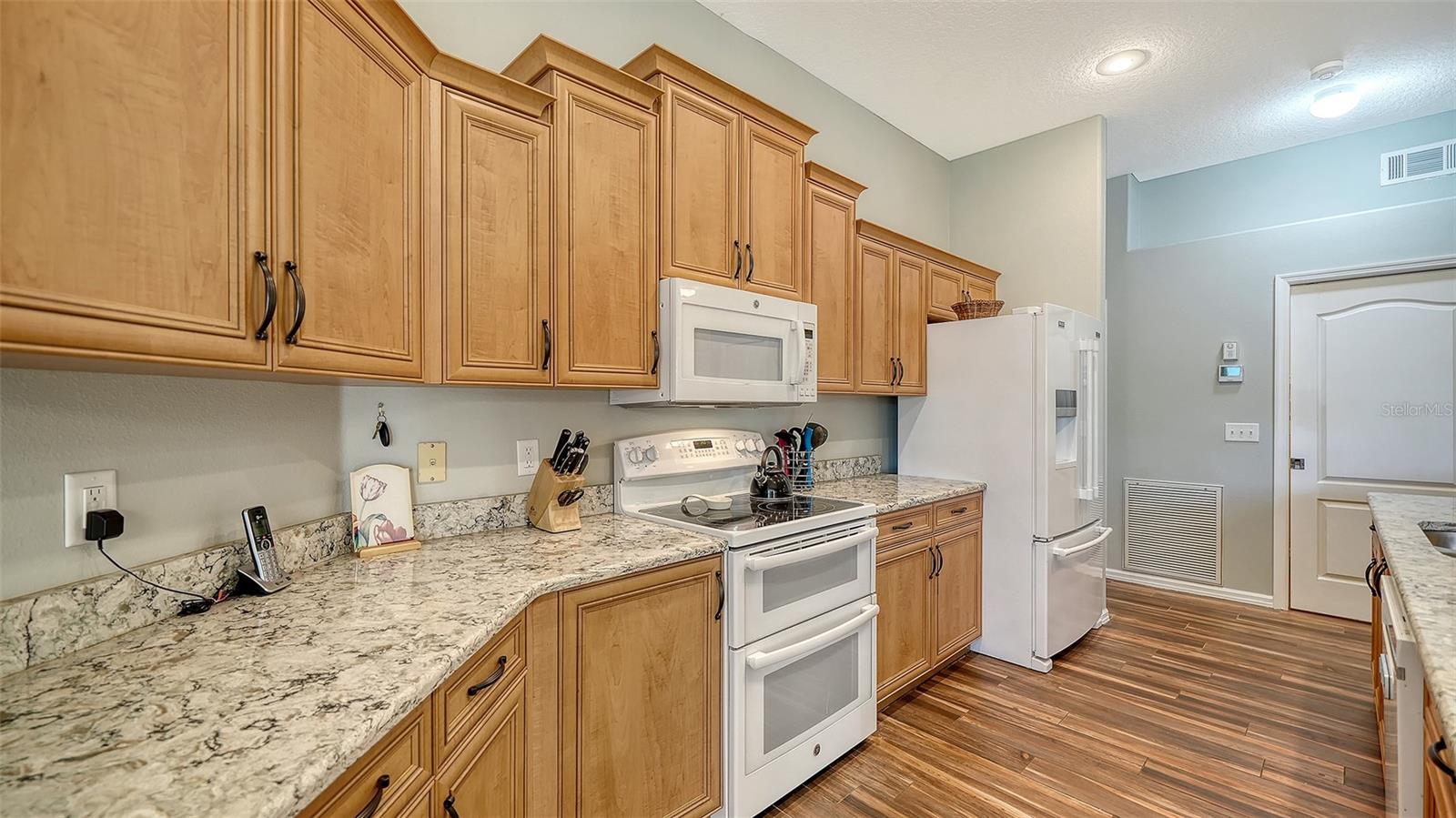 Image 17 of 71 For 8875 Macgregor Lane