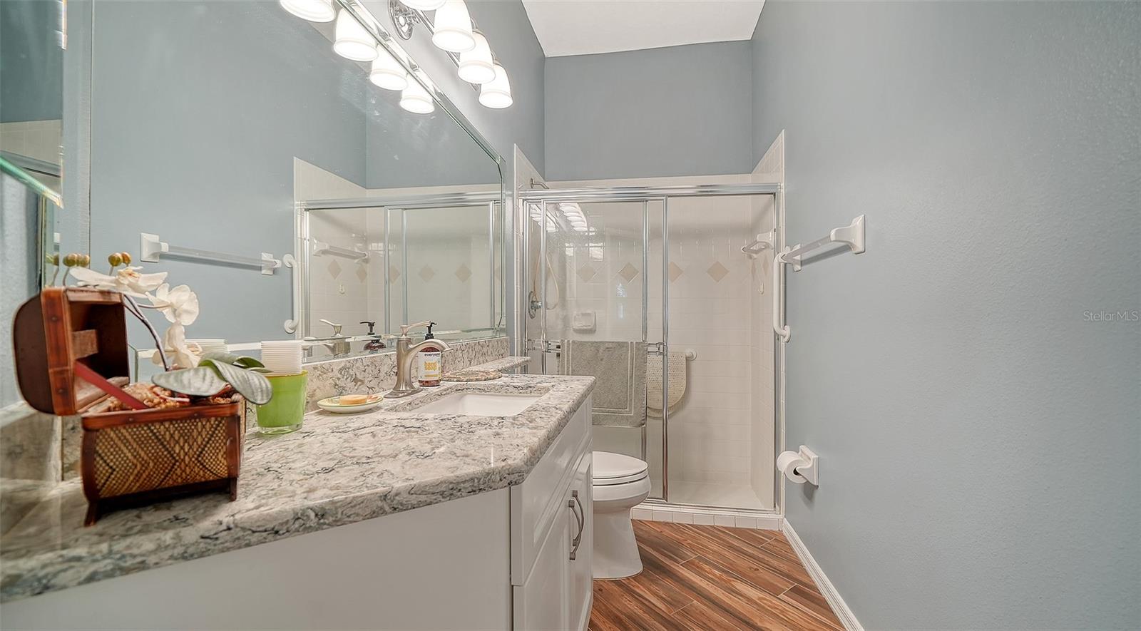 Image 28 of 71 For 8875 Macgregor Lane