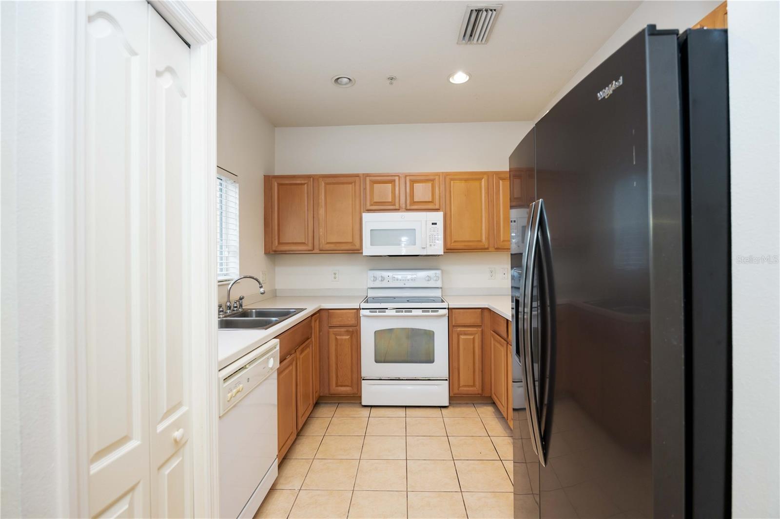 Image 9 of 41 For 12346 Destiny Drive