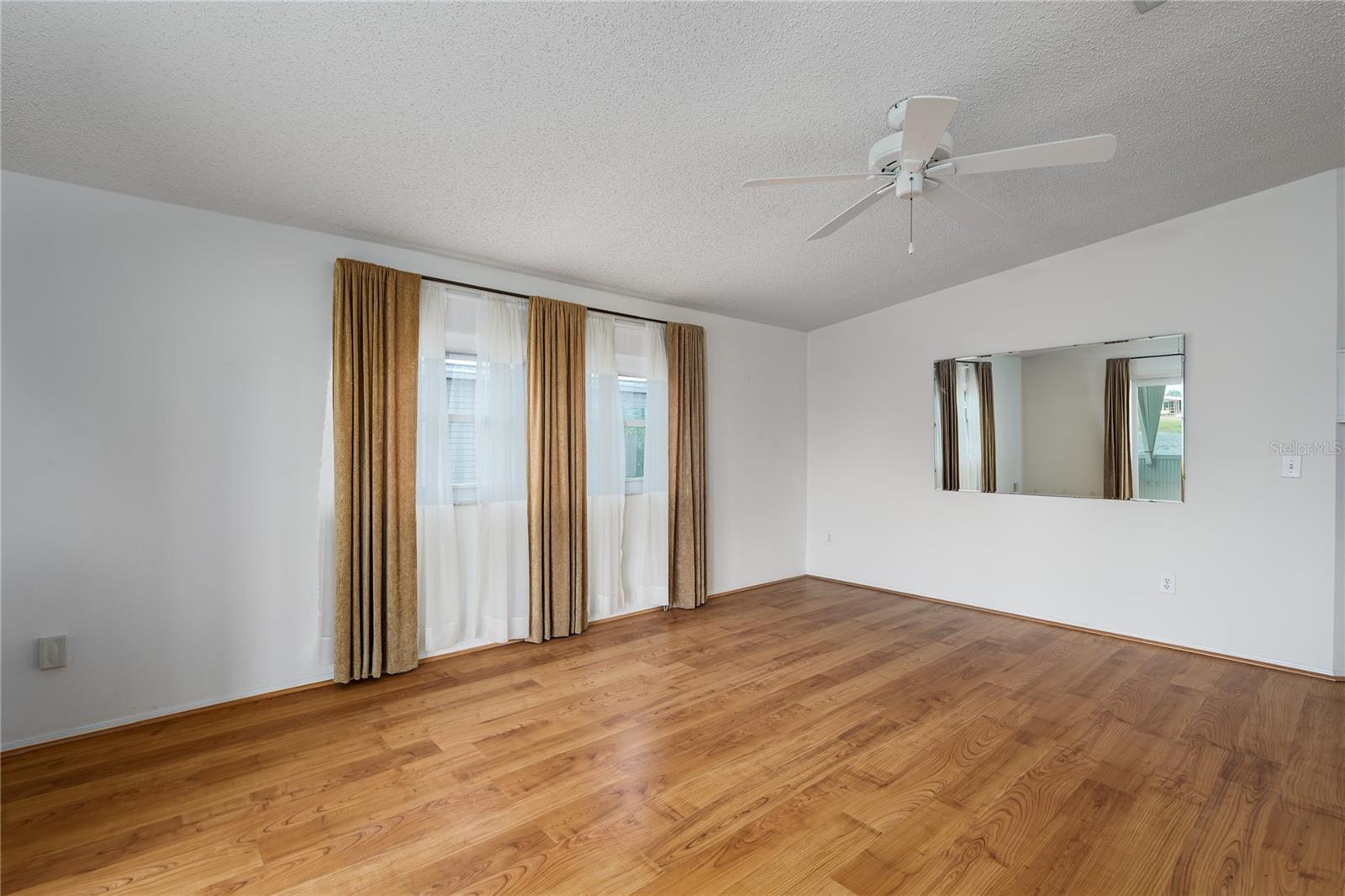 Image 13 of 31 For 8206 Marie Lane