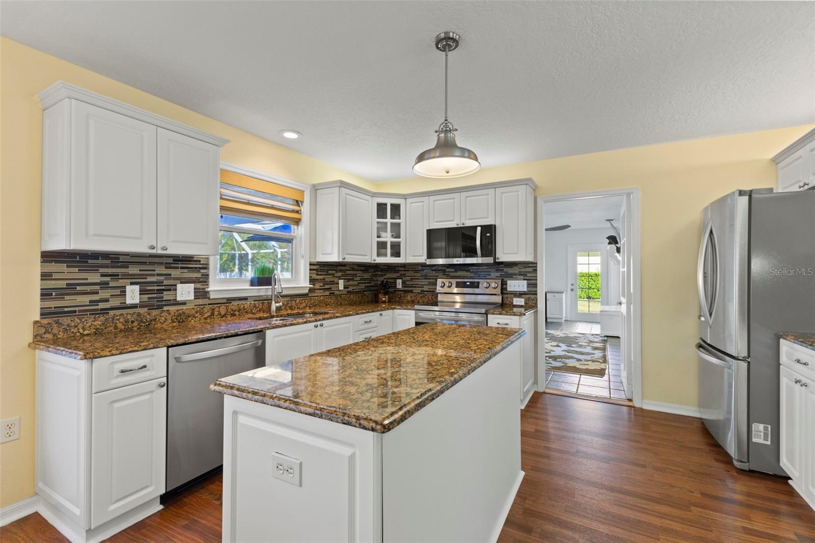 Image 14 of 61 For 14715 1st Avenue E