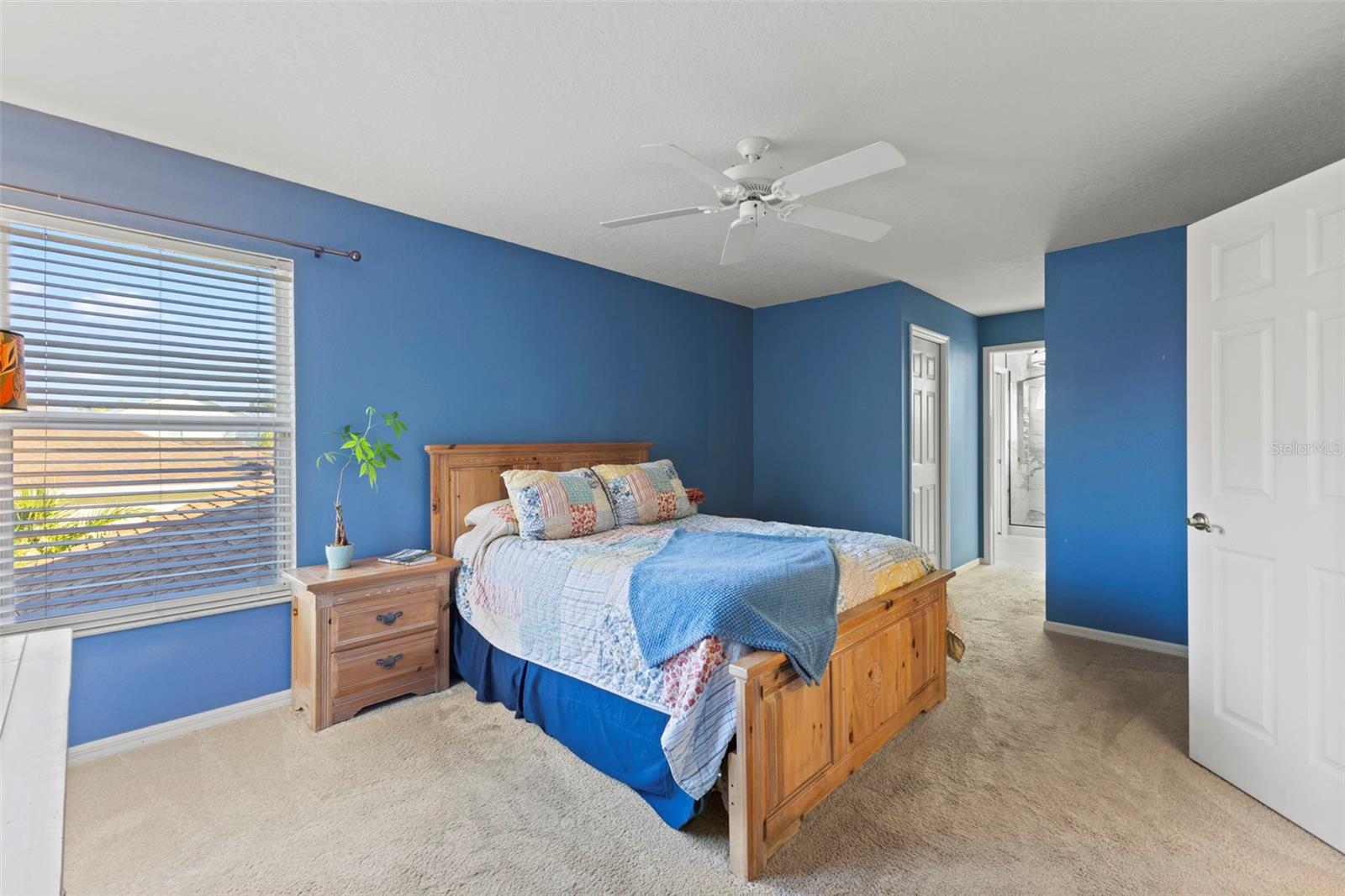 Image 18 of 61 For 14715 1st Avenue E