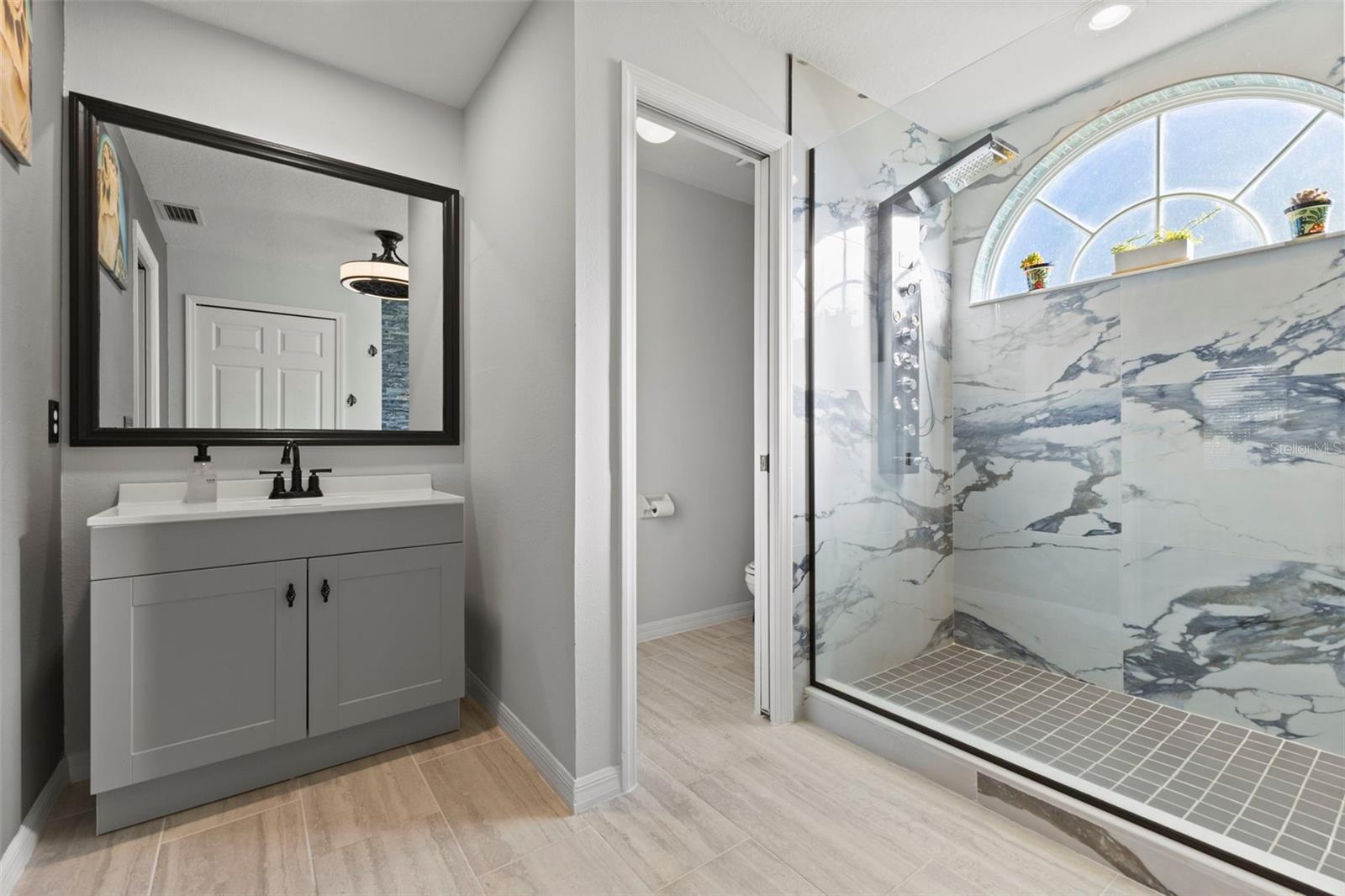 Image 26 of 61 For 14715 1st Avenue E