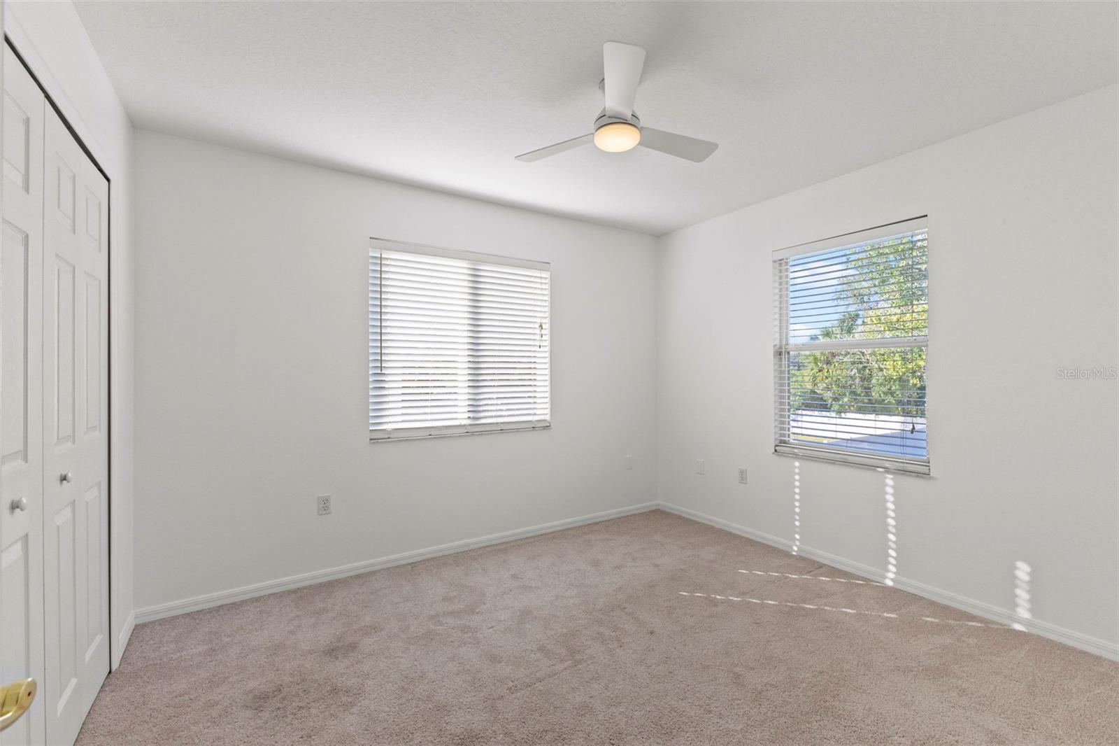 Image 32 of 61 For 14715 1st Avenue E