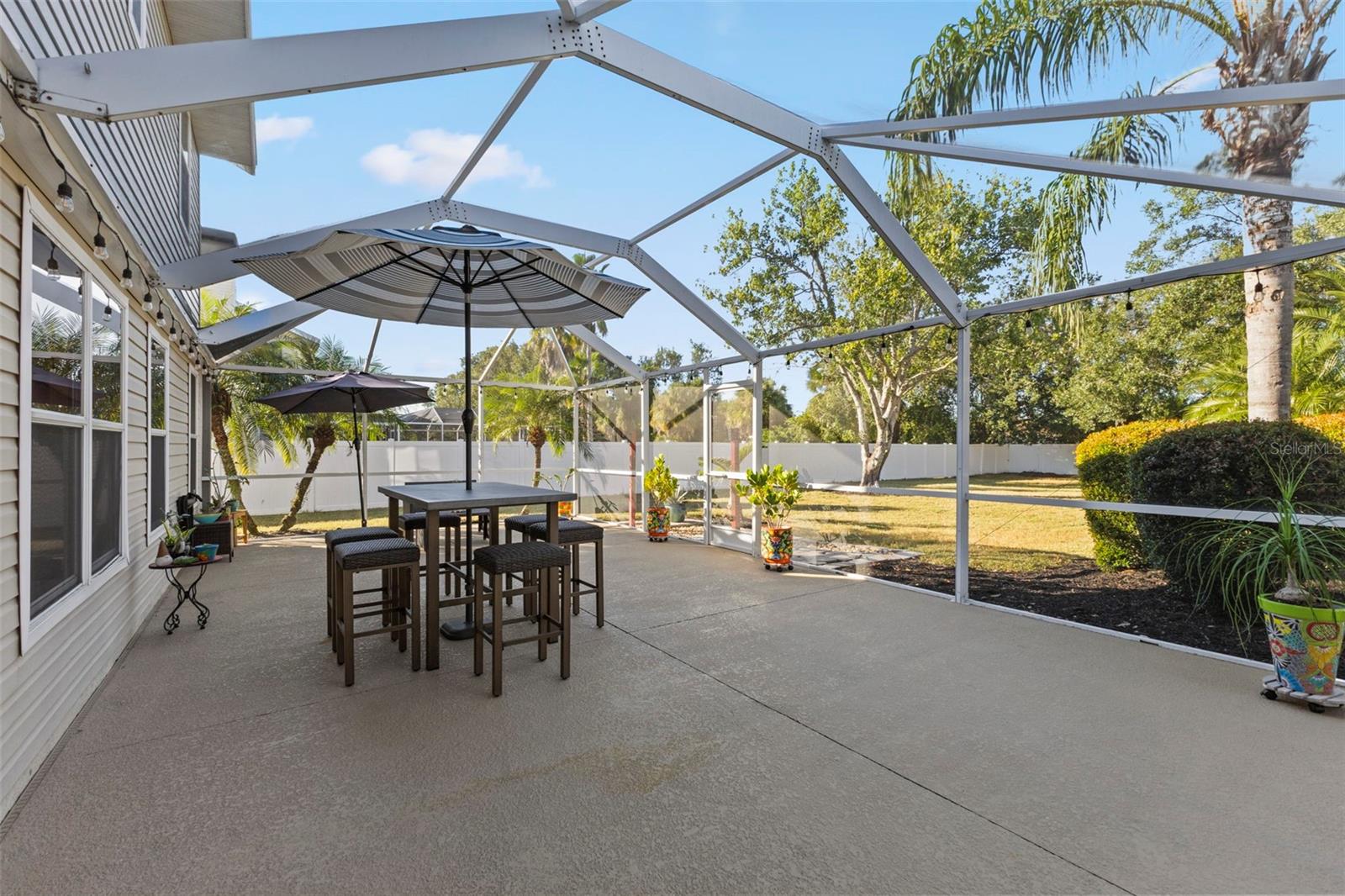 Image 38 of 61 For 14715 1st Avenue E