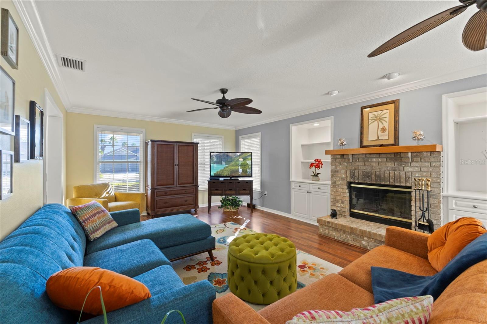 Image 4 of 61 For 14715 1st Avenue E