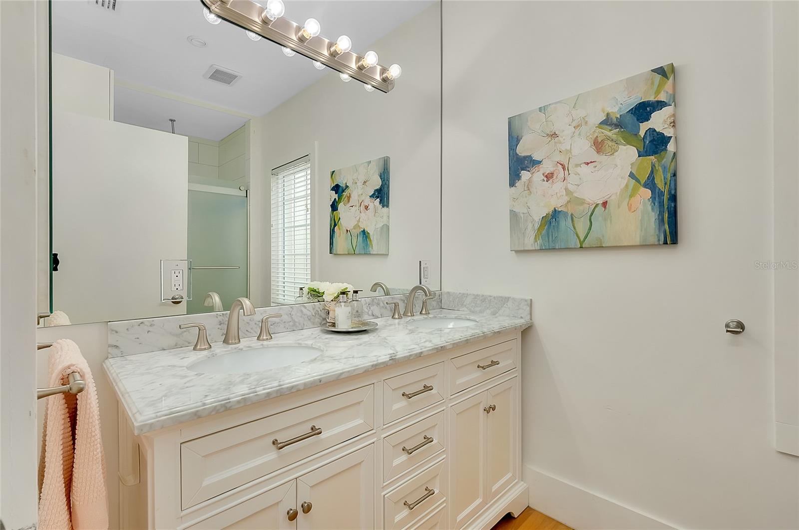 Image 16 of 30 For 446 Burns Court