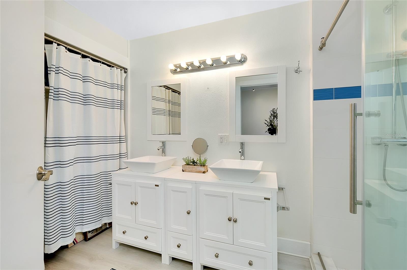 Image 23 of 30 For 446 Burns Court