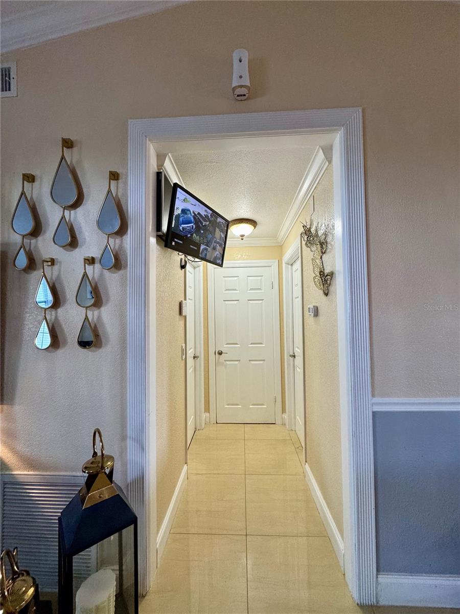 Image 17 of 50 For 526 Royal Palm Drive