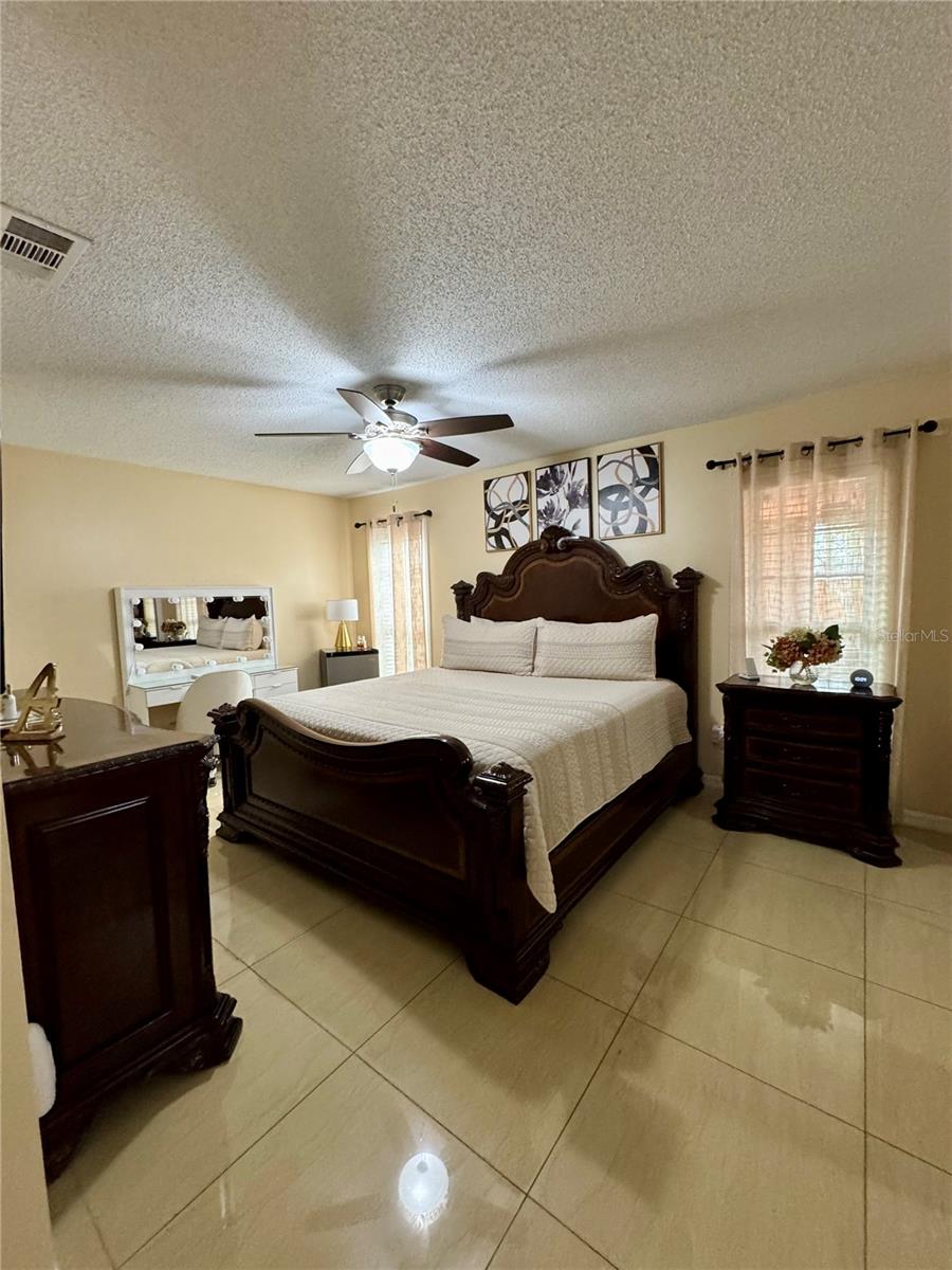 Image 18 of 50 For 526 Royal Palm Drive