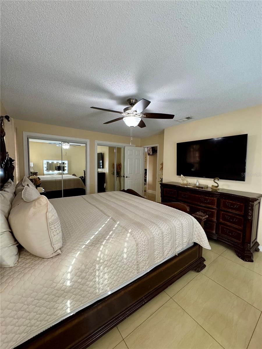 Image 21 of 50 For 526 Royal Palm Drive