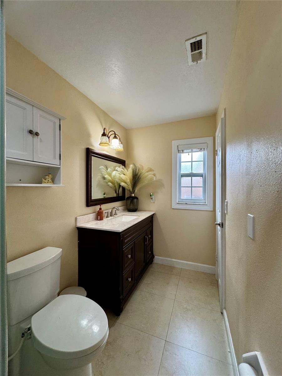 Image 23 of 50 For 526 Royal Palm Drive