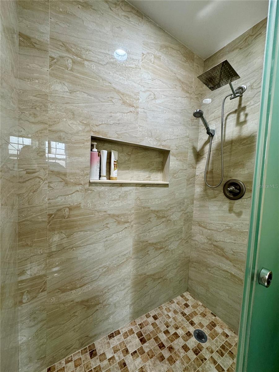 Image 24 of 50 For 526 Royal Palm Drive