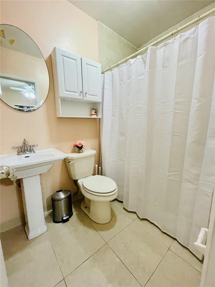 Image 32 of 50 For 526 Royal Palm Drive