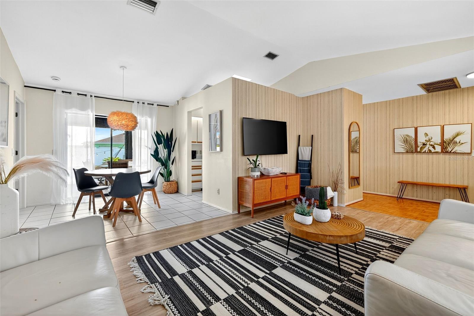 Image 20 of 99 For 9221 Steubenville Avenue