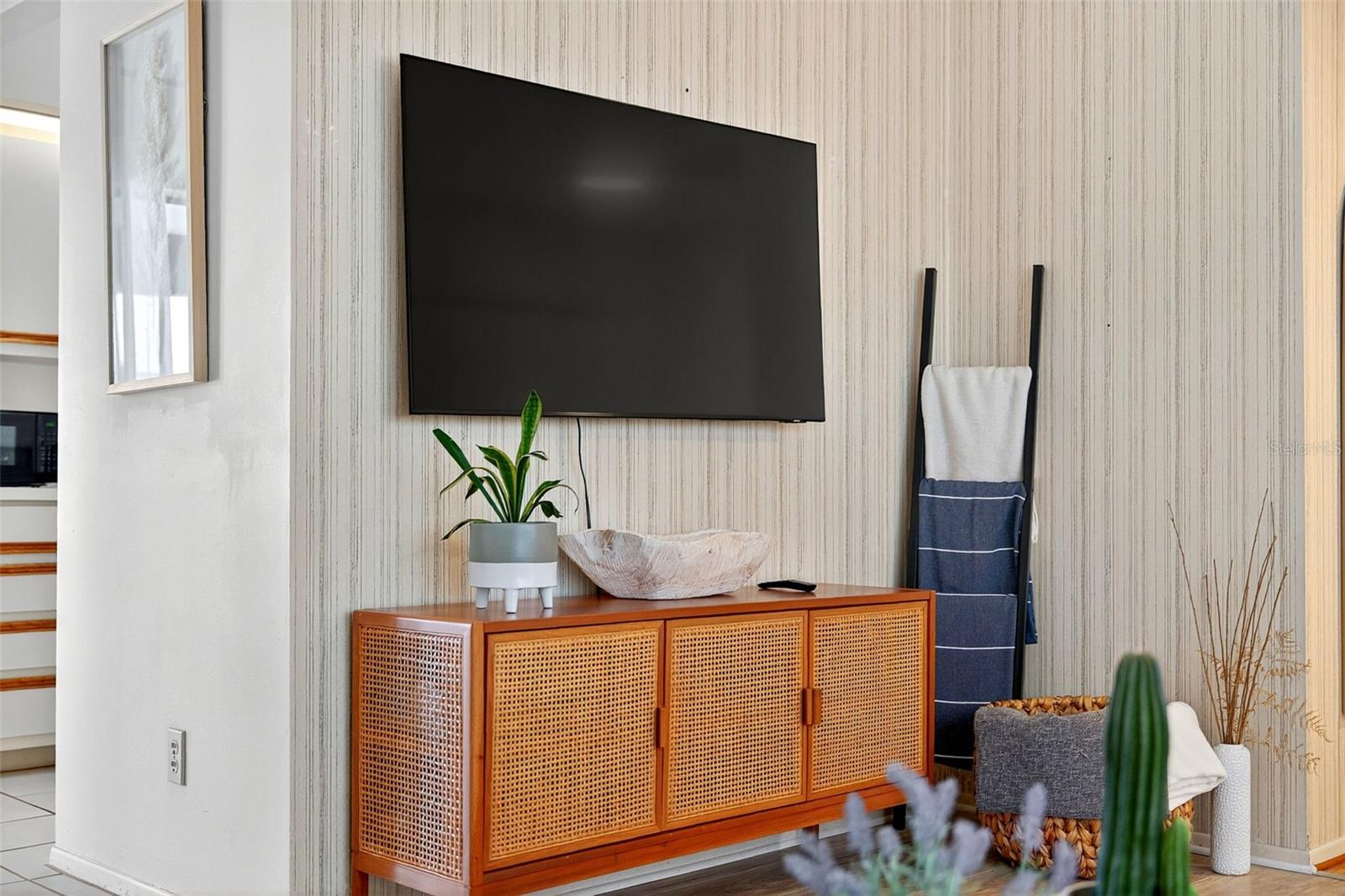 Image 21 of 99 For 9221 Steubenville Avenue