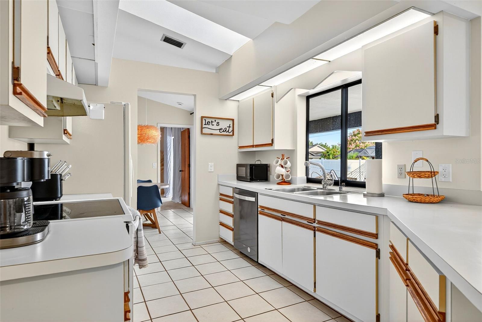 Image 30 of 99 For 9221 Steubenville Avenue