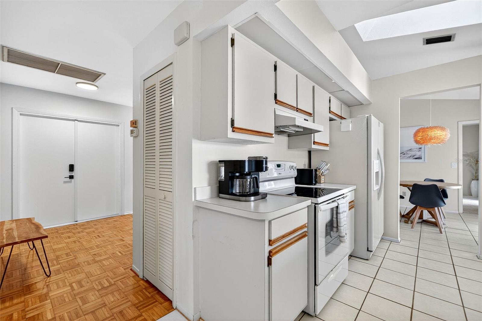 Image 31 of 99 For 9221 Steubenville Avenue