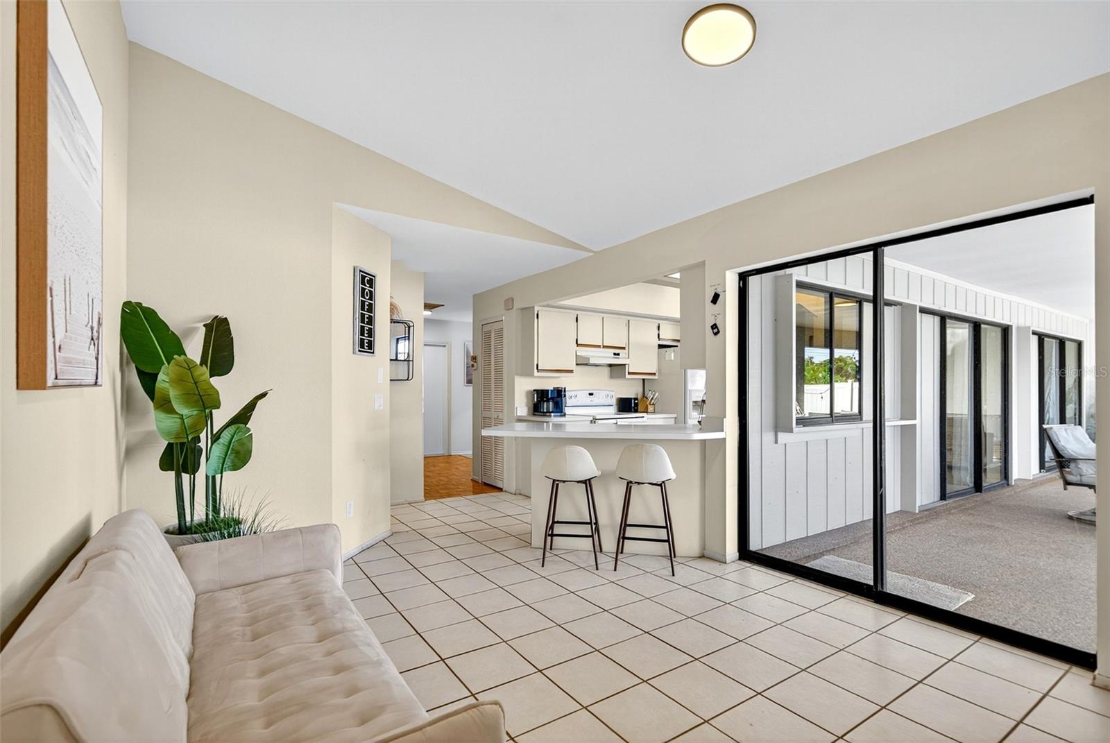 Image 34 of 99 For 9221 Steubenville Avenue