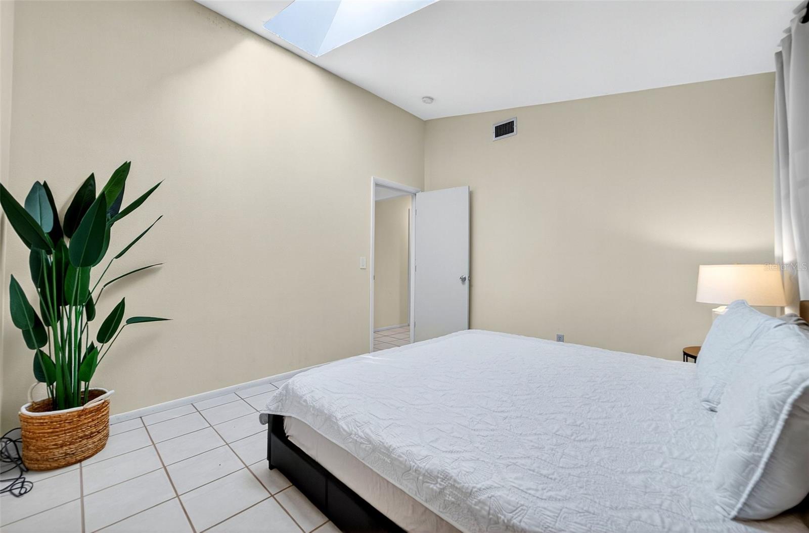 Image 40 of 99 For 9221 Steubenville Avenue