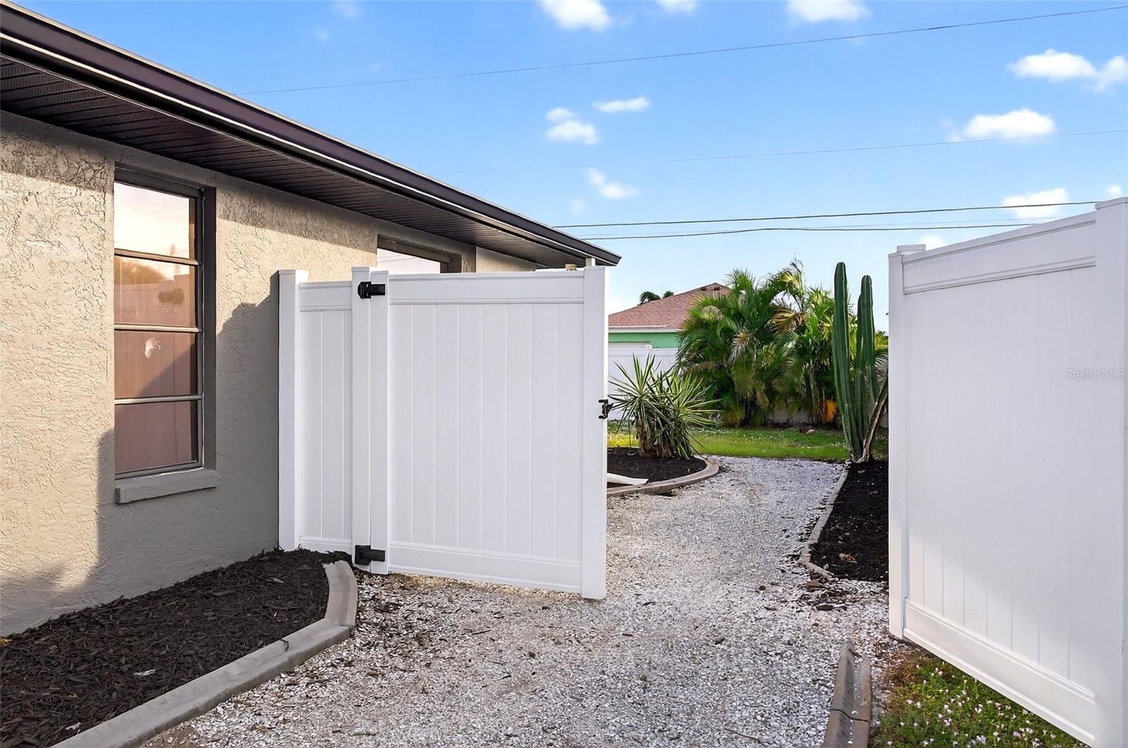 Image 85 of 99 For 9221 Steubenville Avenue